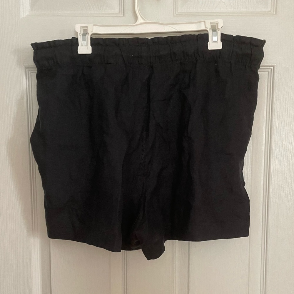 Linen Drawstring Shorts - Picture 2 of 4